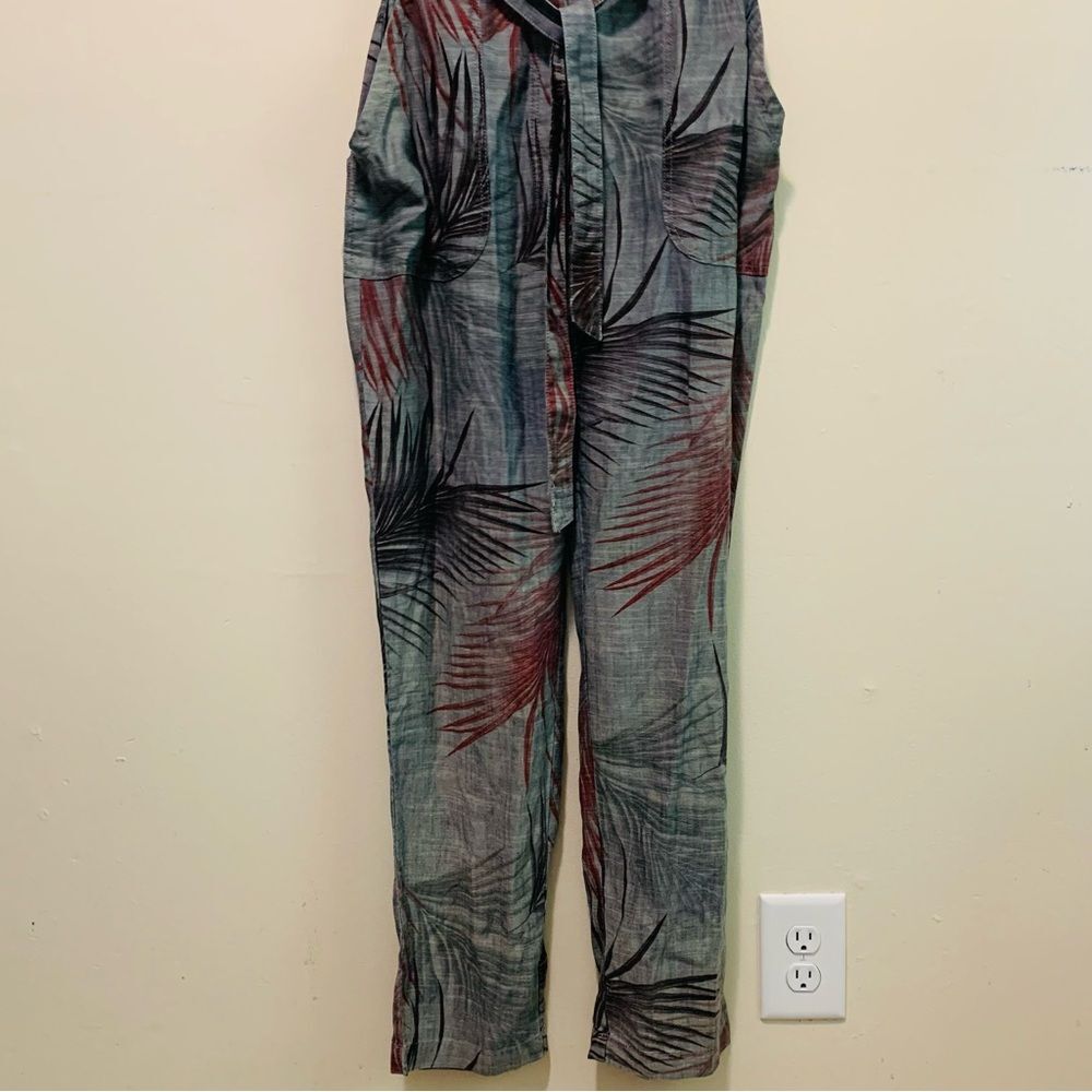 Level 99 Sleeveless Palm Print Jumpsuit - Gray and Red Palma size large linen - Picture 4 of 11
